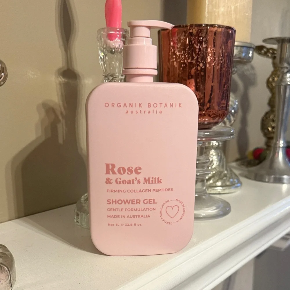 Organik Botanik Australia Rose & Goat's Milk Shower Gel 33.8 fl oz - Picture 1 of 6